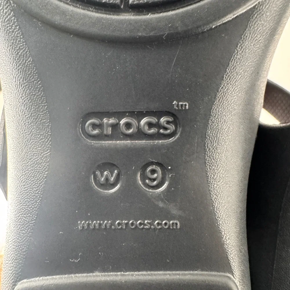 Crocs Swiftwater Sandals Womens 9 Black Dual Comfort Strappy Water Shoes 203998